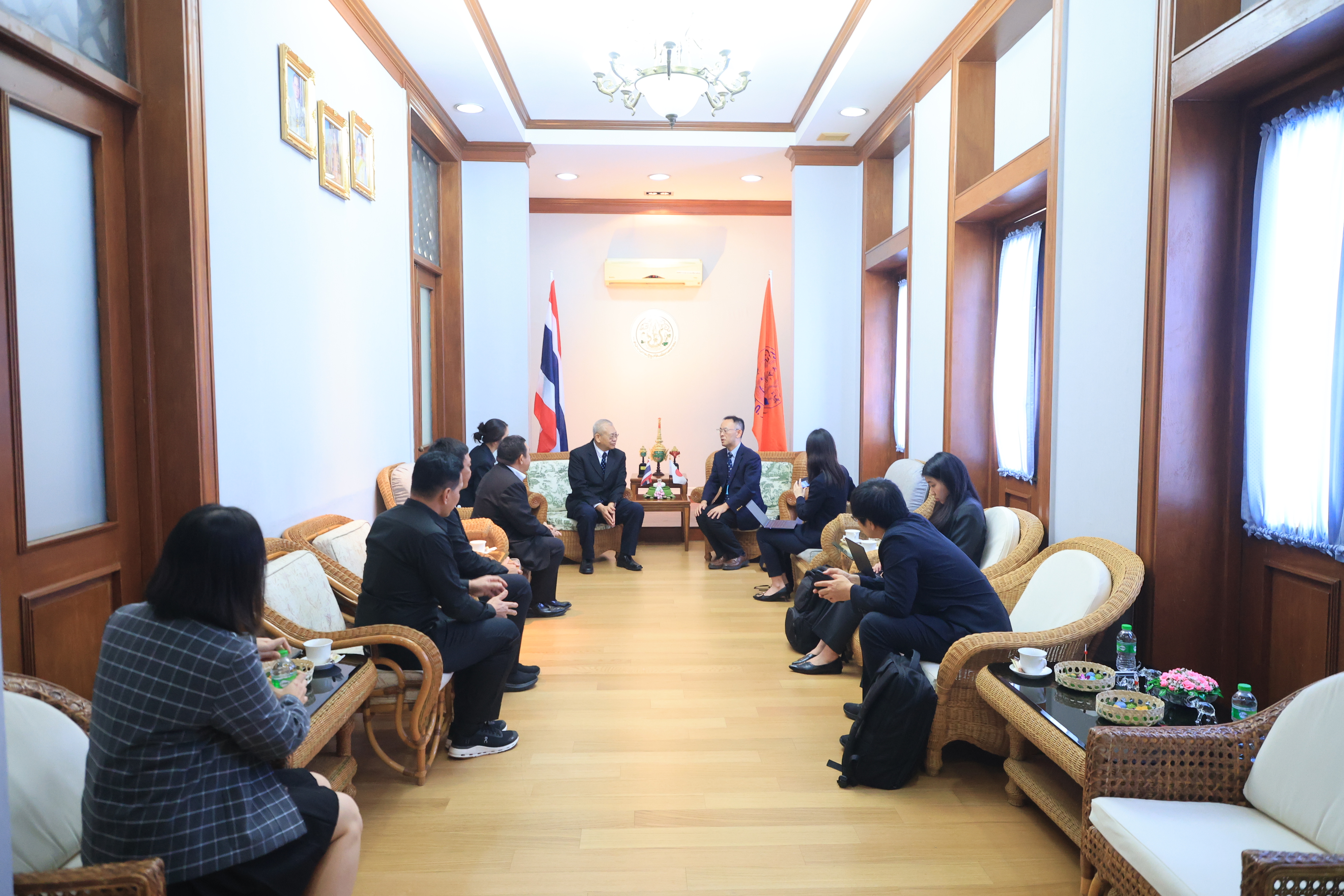 title - ส.ป.ก. ร่วมต้อนรับผู้แทนกระทรวงเกษตรฯ ญี่ปุ่น (MAFF) เข้าคารวะอดีตรมว.เกษตรฯ ไทย ร่วมแบ่งปันวิสัยทัศน์หนุน “การเกษตร” เป็นรากฐานเชิงยุทธศาสตร์และความมั่นคงระดับชาติ